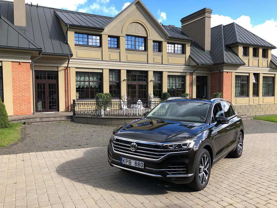 42863365_2178052175771562_4361489755230175232_n