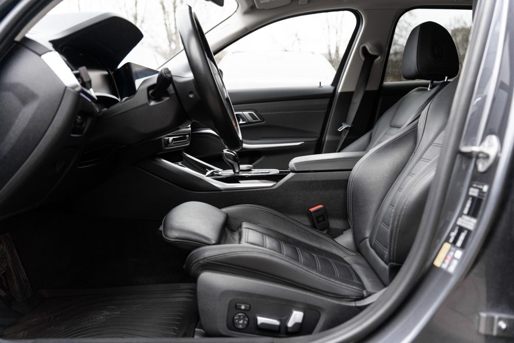 BMW 330e
