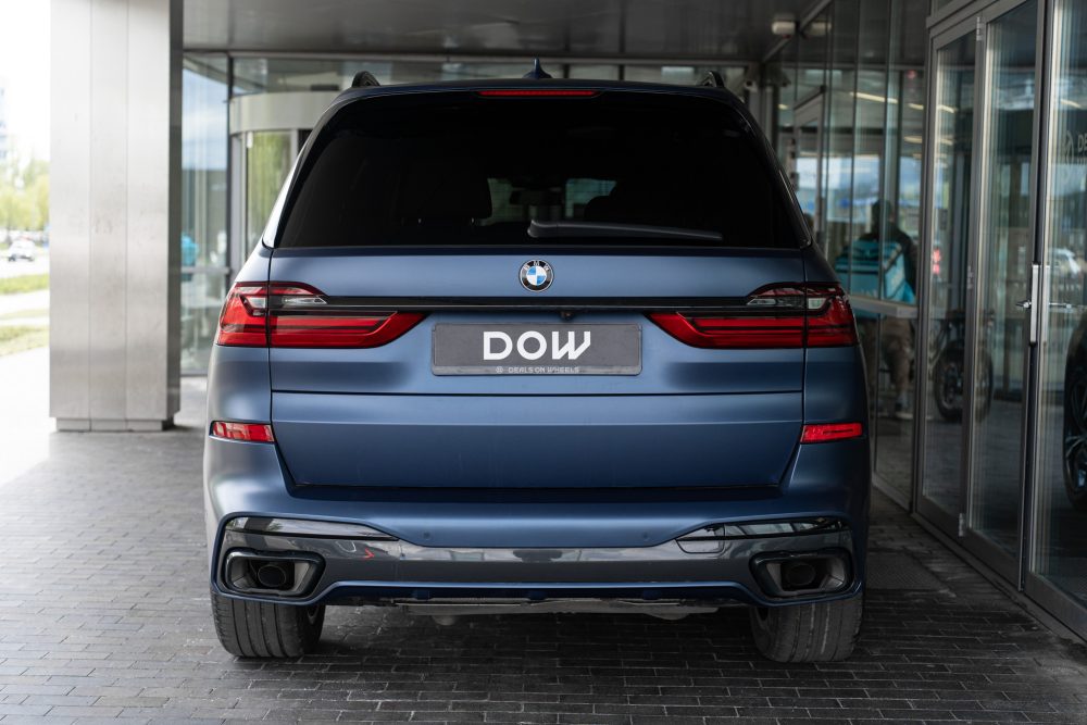 BMW X7