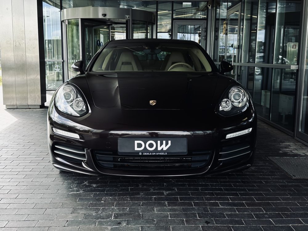 Porsche Panamera 4