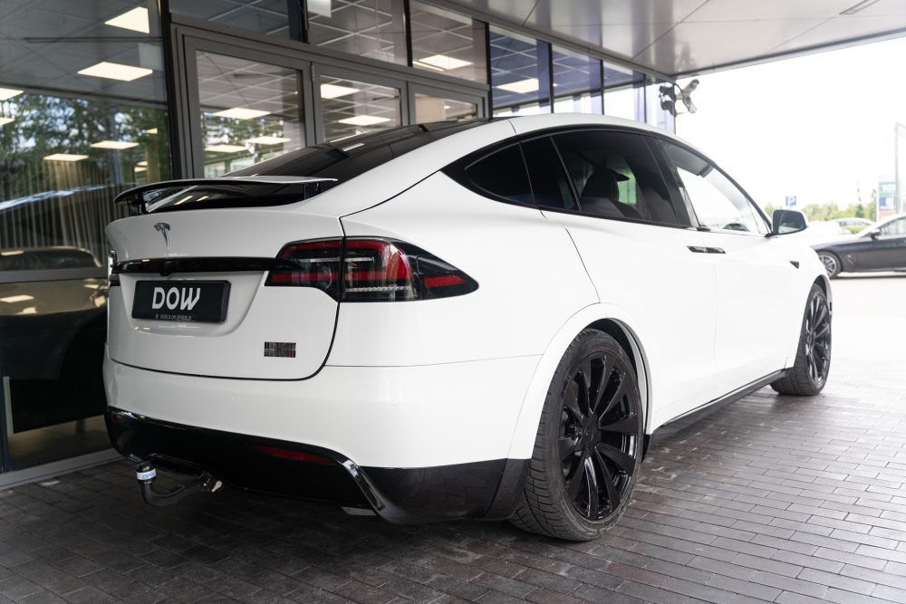 Tesla Model X Plaid