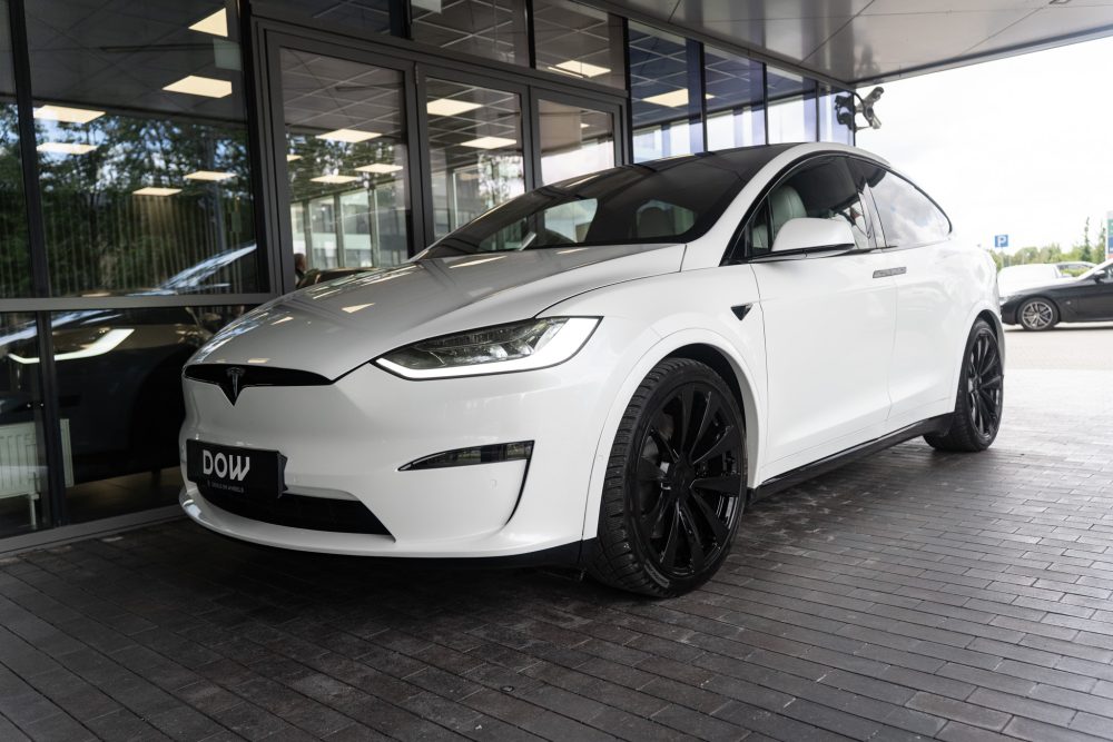 Tesla Model X Plaid