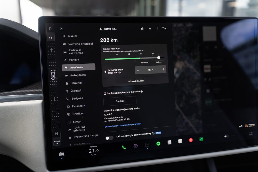 Tesla Model X Plaid