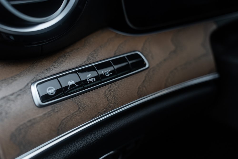 Mercedes-Benz E400