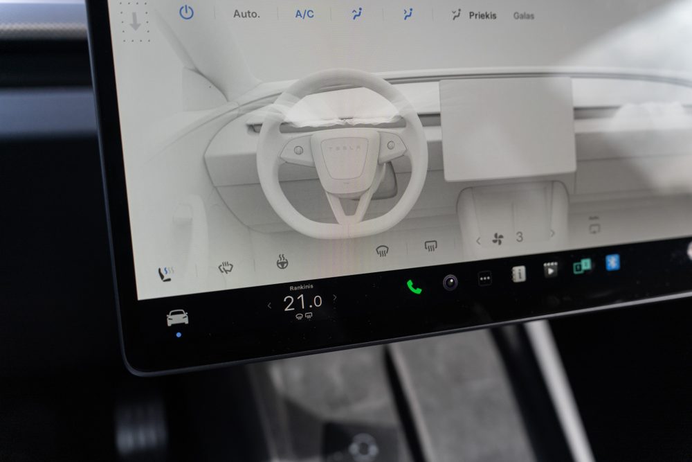 Tesla Model 3 Performance