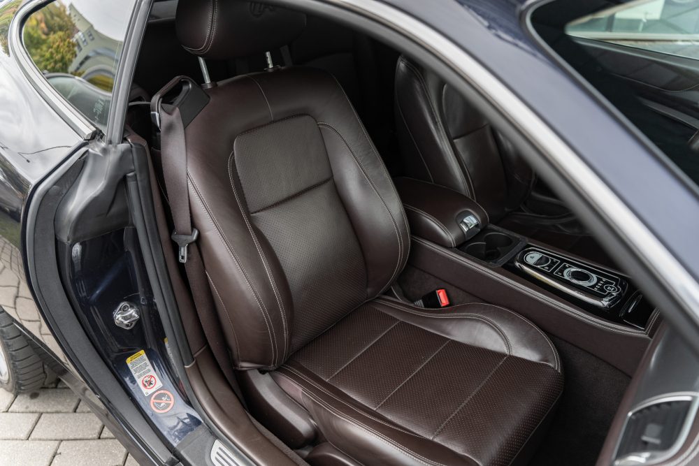Jaguar XKR