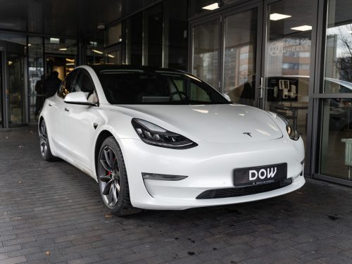 Tesla Model 3 Performance