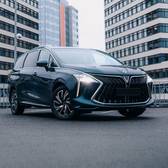 Šeimos automobilis U-Tour